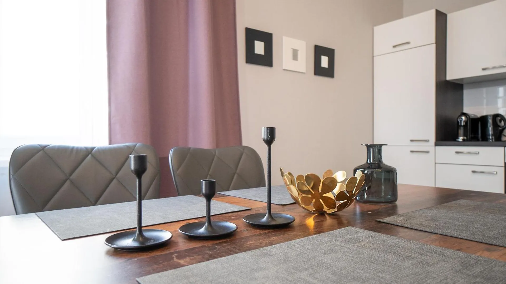 Beautiful New Apartment Near City Center Wiedeń