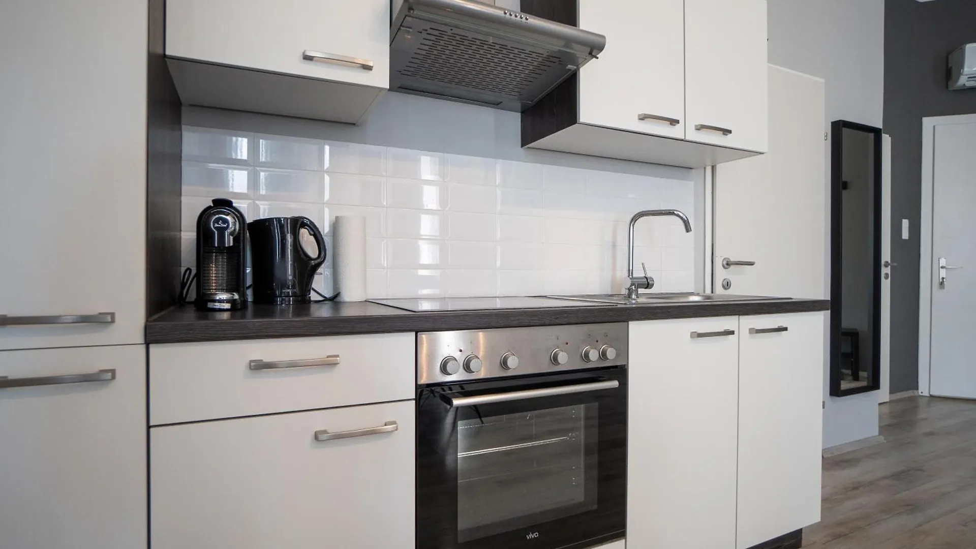 Beautiful New Apartment Near City Center Wiedeń